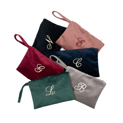 Pochette in velluto con iniziale